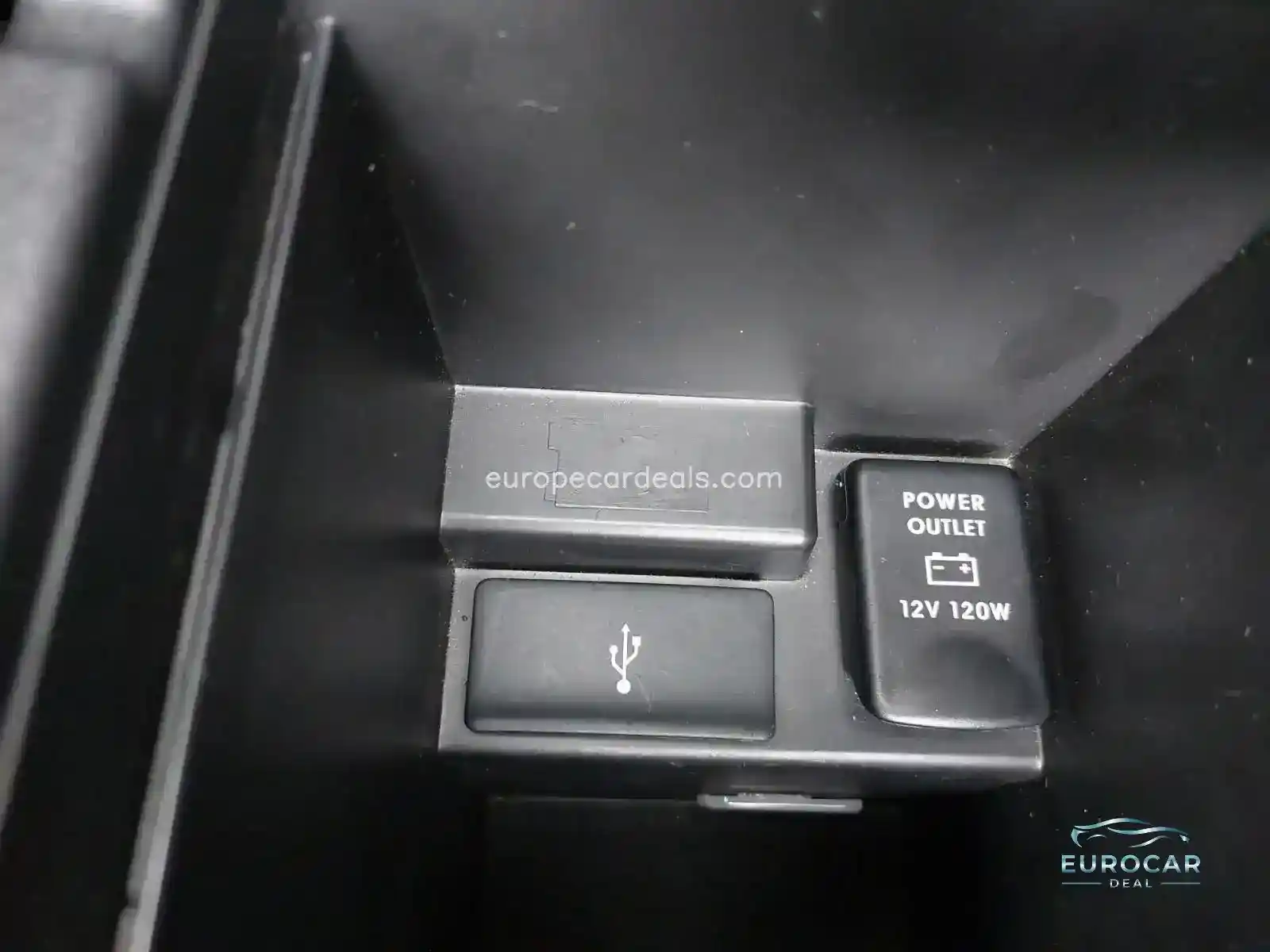 Mitsubishi Plug-in Hybrid Outlander
