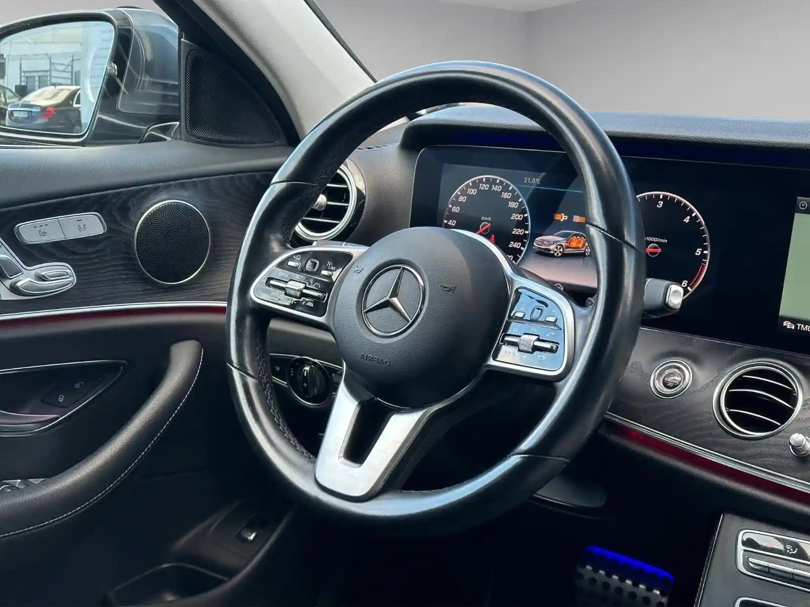 Mercedes-Benz E 200
