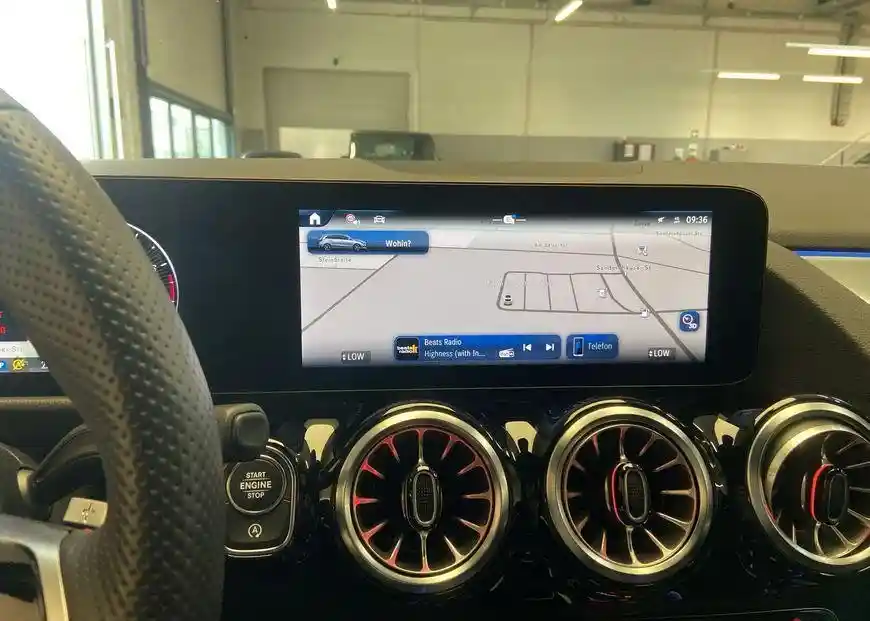 Mercedes-Benz B 200