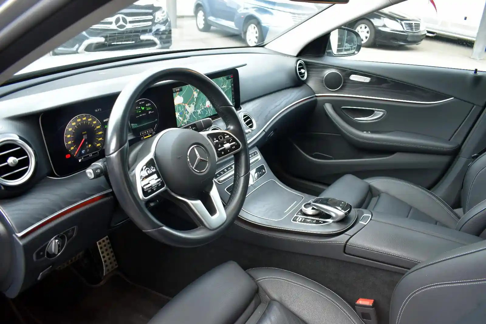 Mercedes-Benz E 300