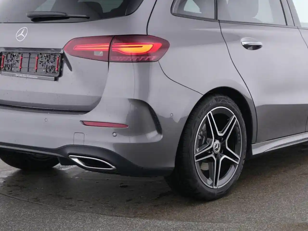 Mercedes-Benz B 200