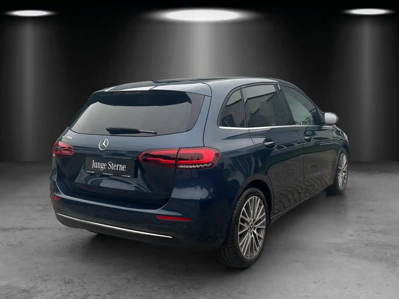 Mercedes-Benz B 220