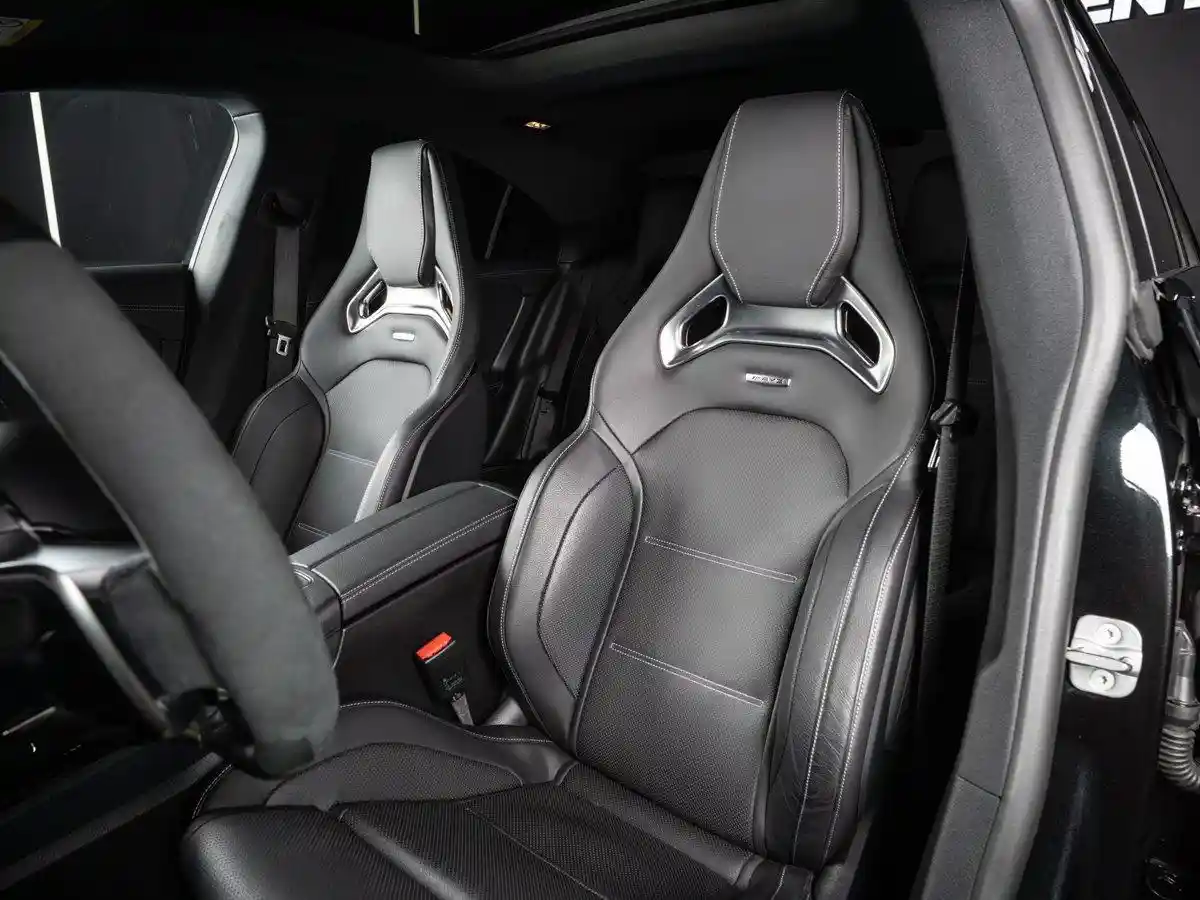 Mercedes-Benz CLA 45 AMG
