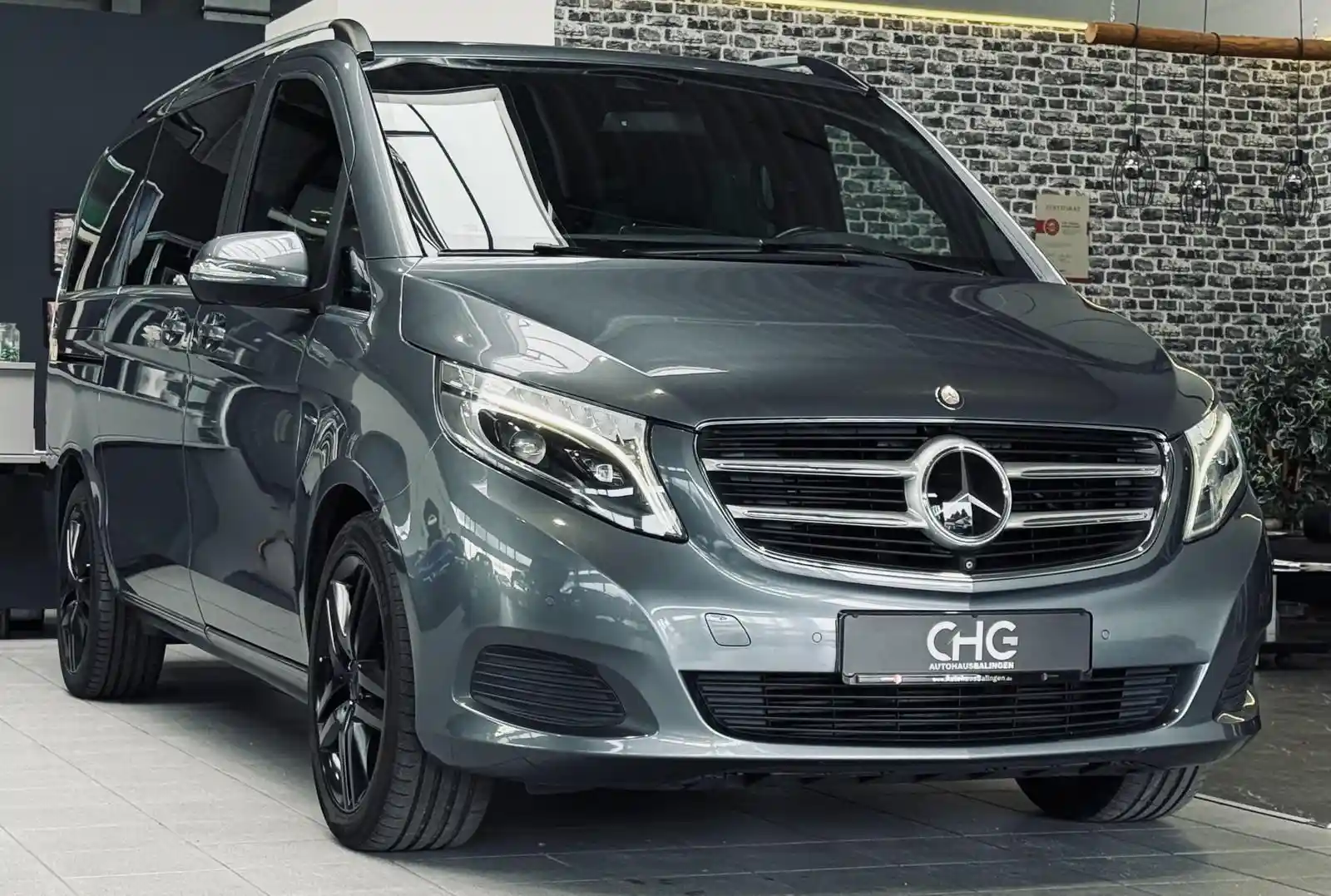 Mercedes-Benz V 250