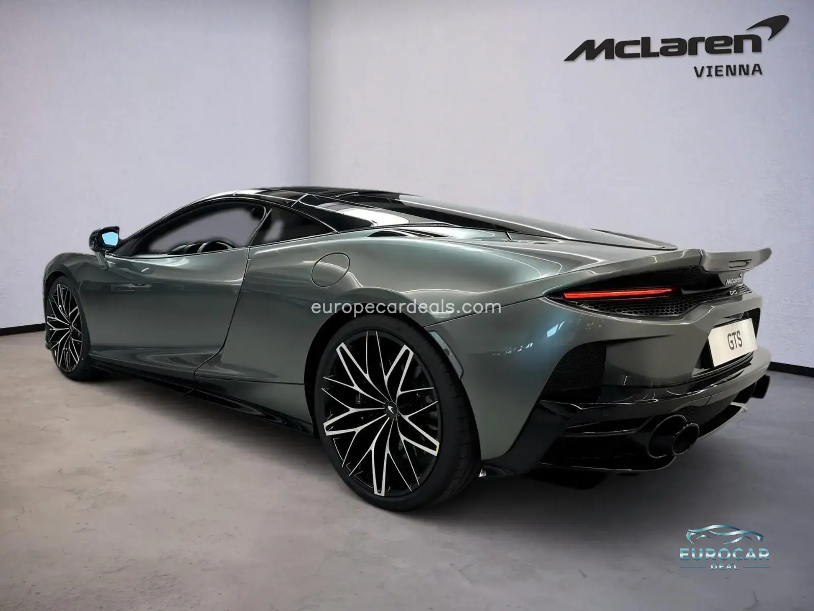 McLaren GT