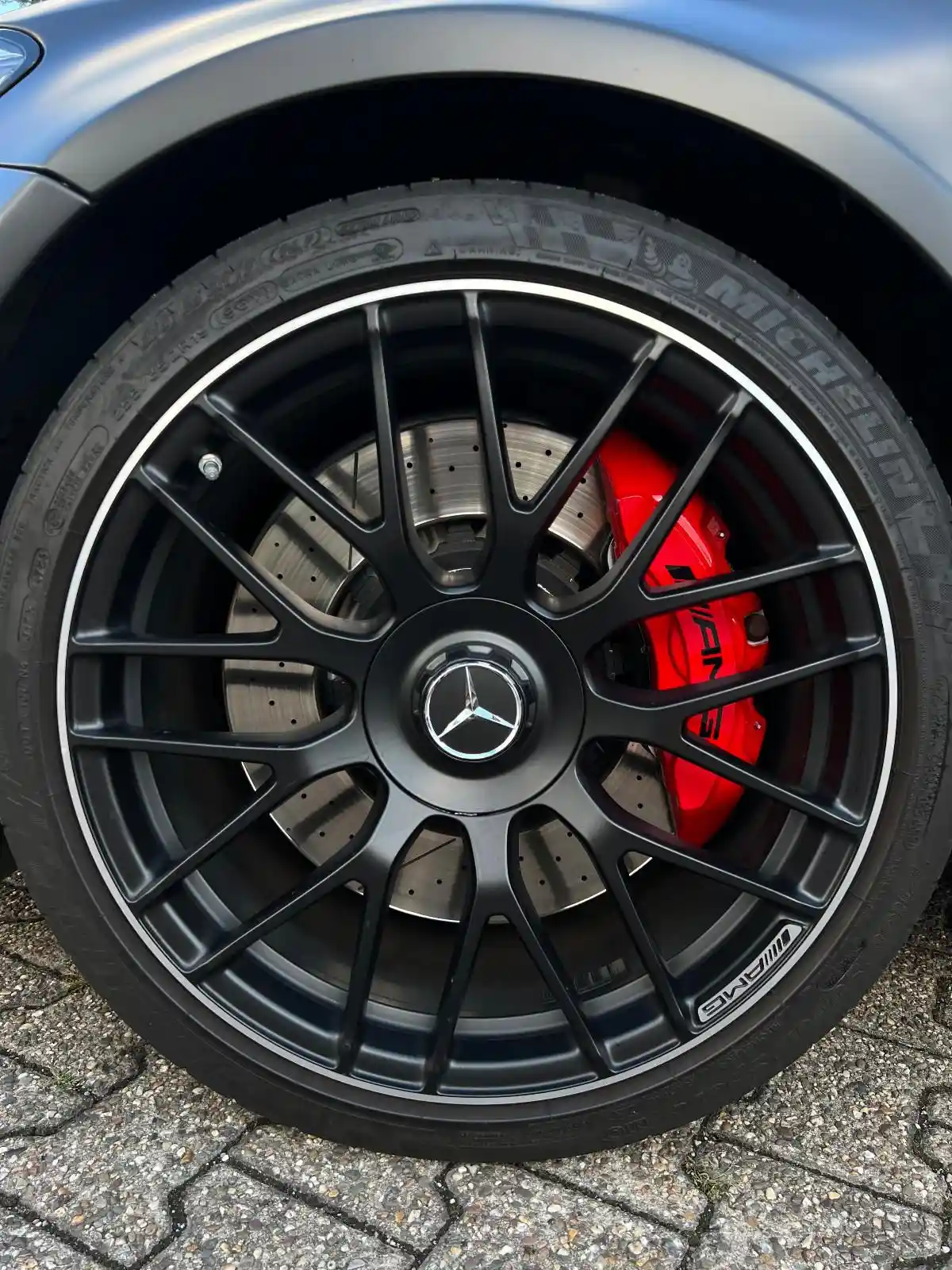 Mercedes-Benz C 63 AMG