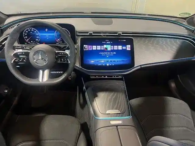Mercedes-Benz E 220