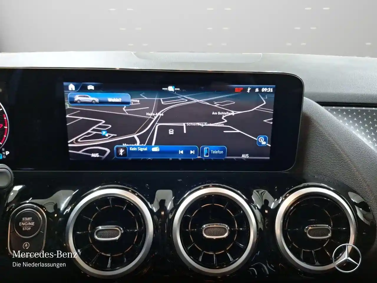 Mercedes-Benz B 180