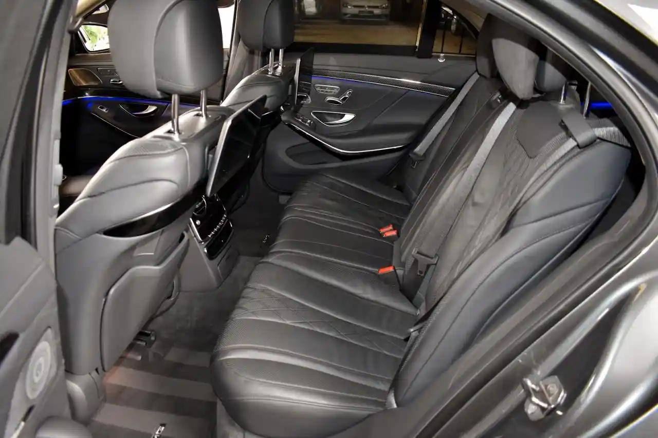 Mercedes-Benz S 400