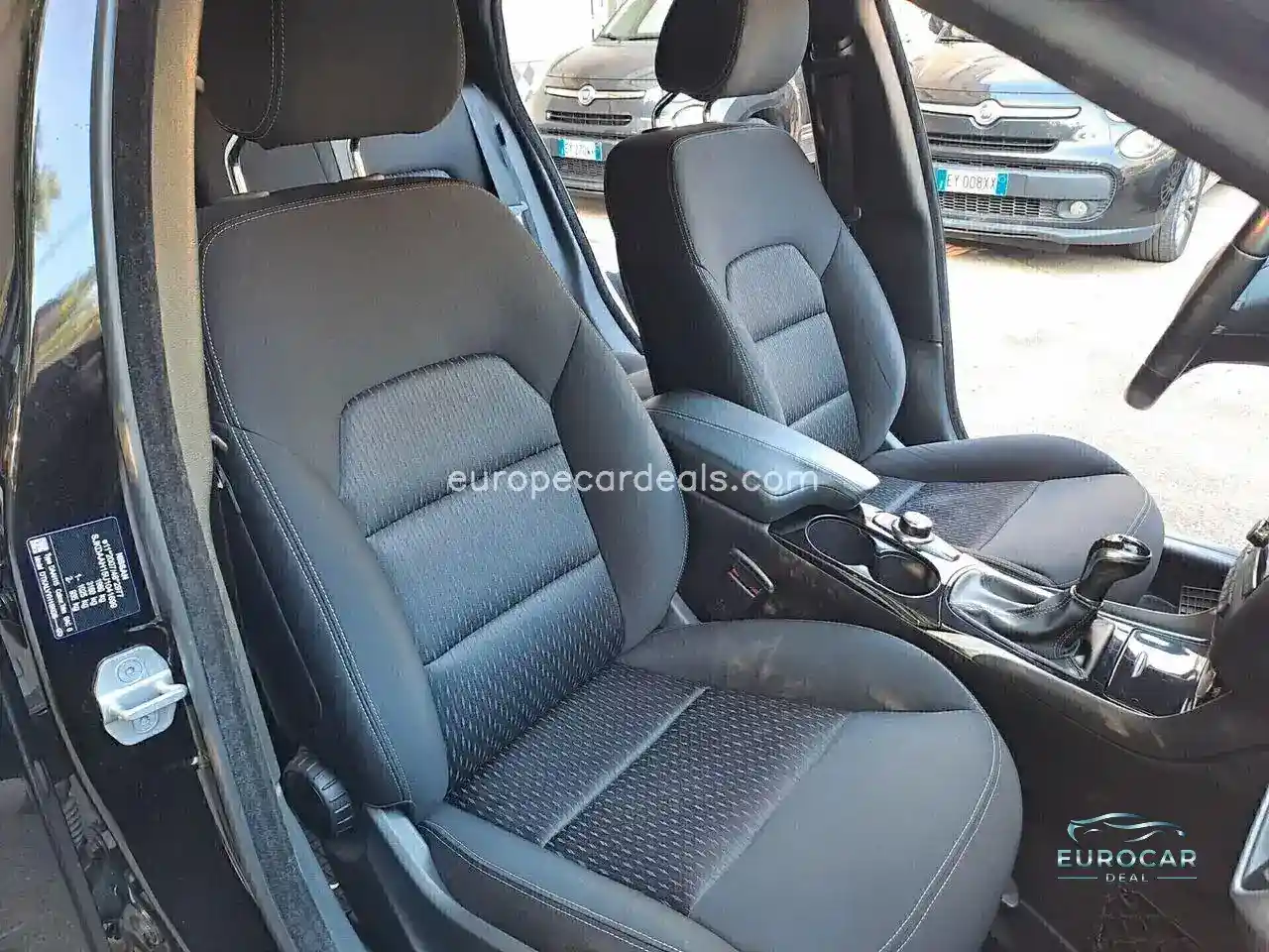 Infiniti Q30