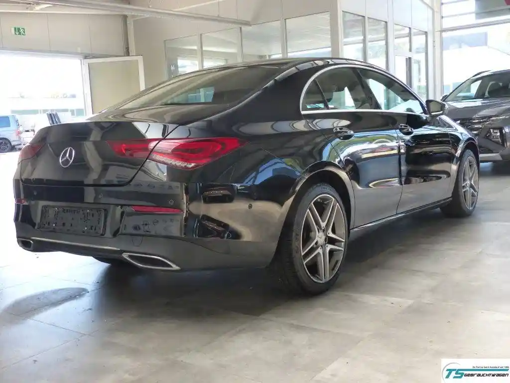 Mercedes-Benz CLA 220