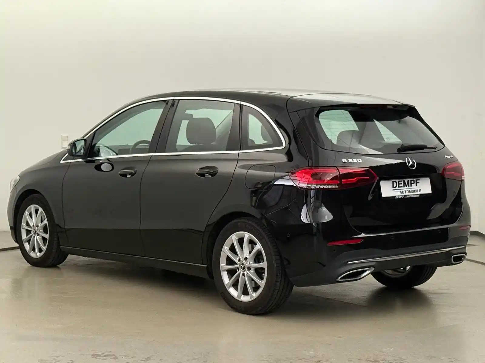 Mercedes-Benz B 220