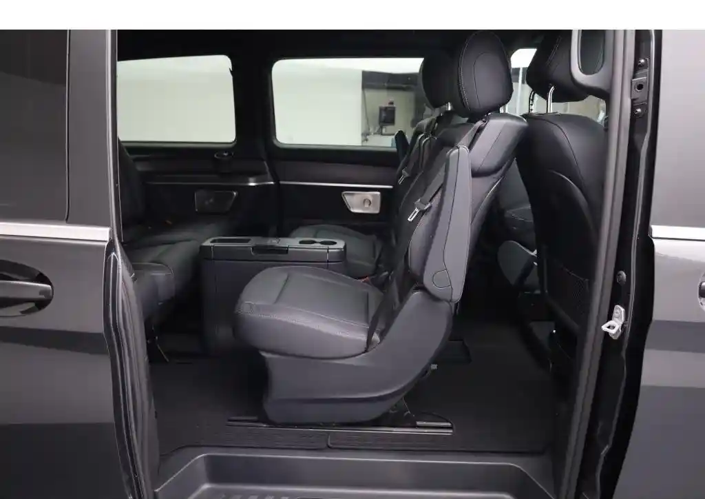 Mercedes-Benz V 220