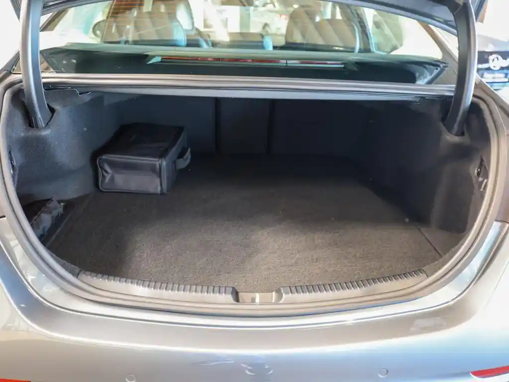 Mercedes-Benz C 400