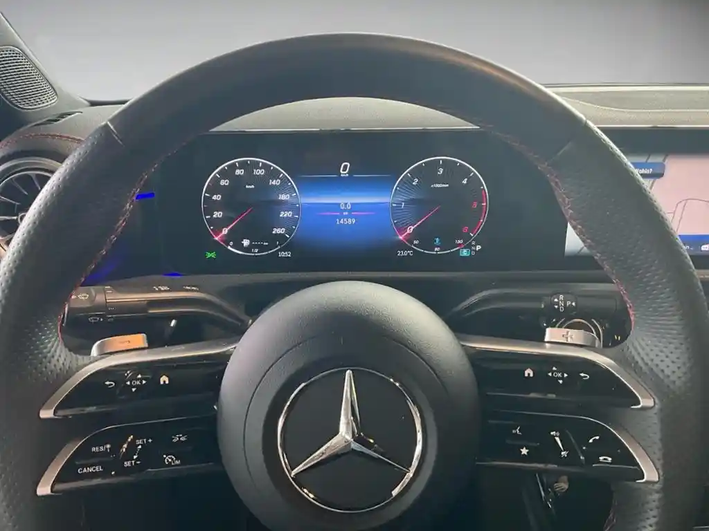 Mercedes-Benz CLA 200