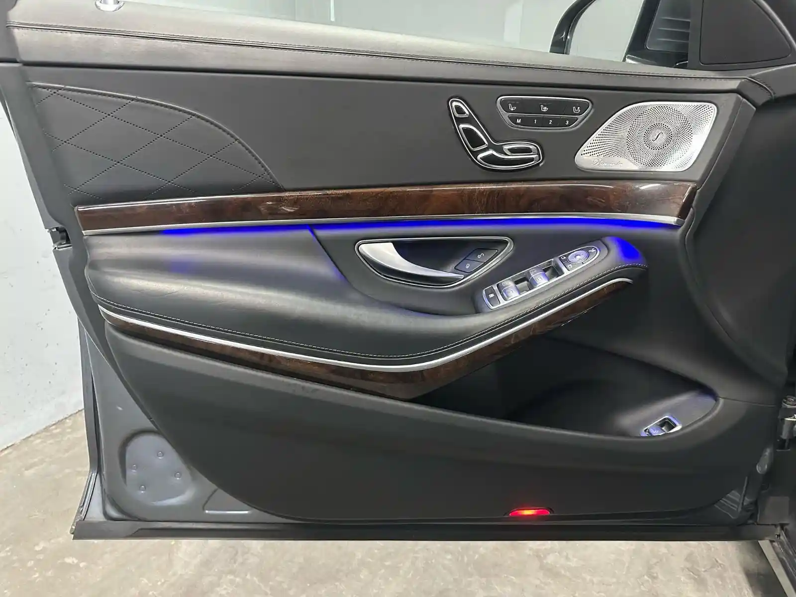 Mercedes-Benz S 600
