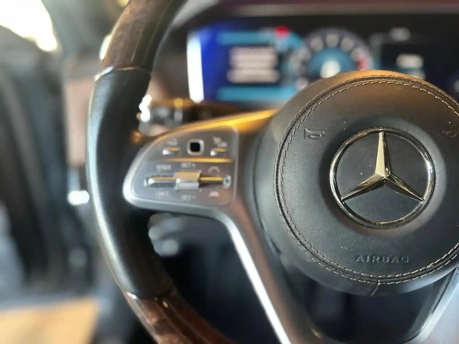 Mercedes-Benz S 560