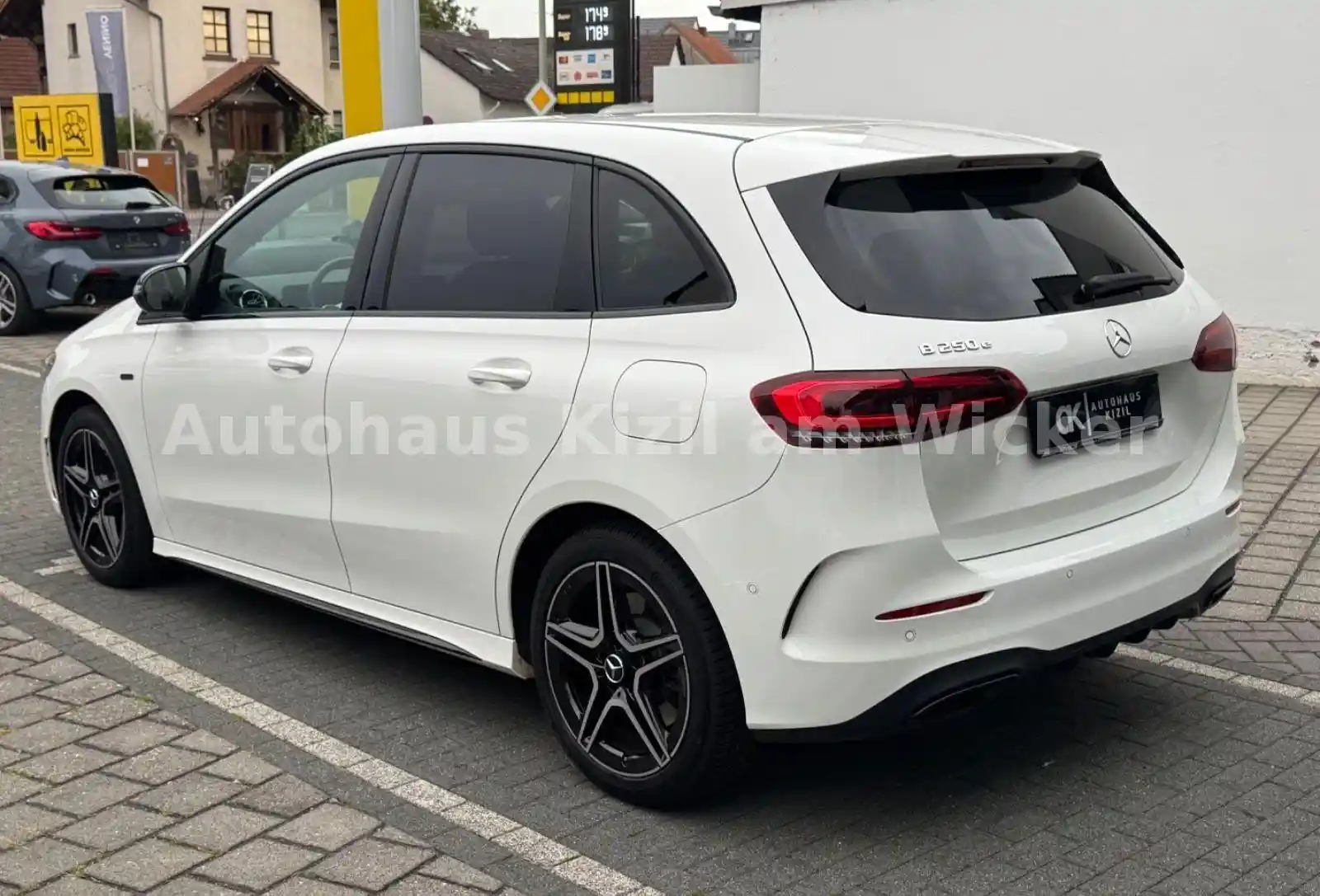 Mercedes-Benz B 250