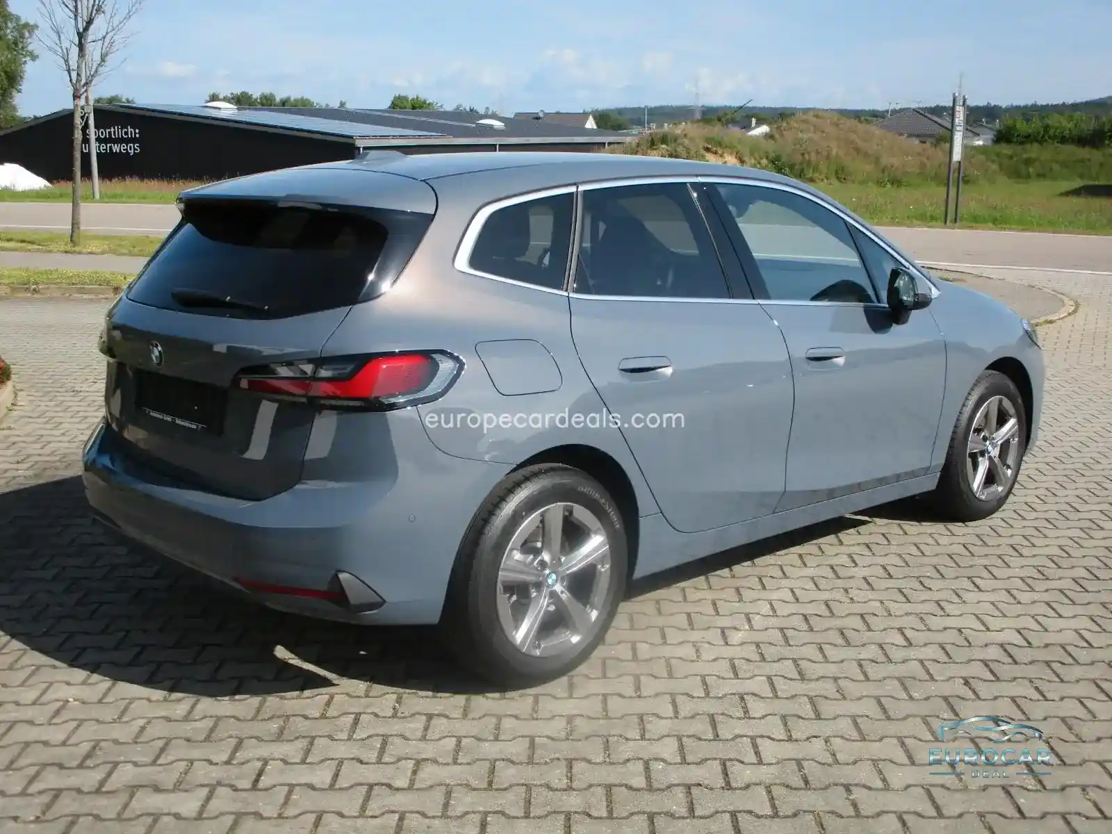 BMW 216
