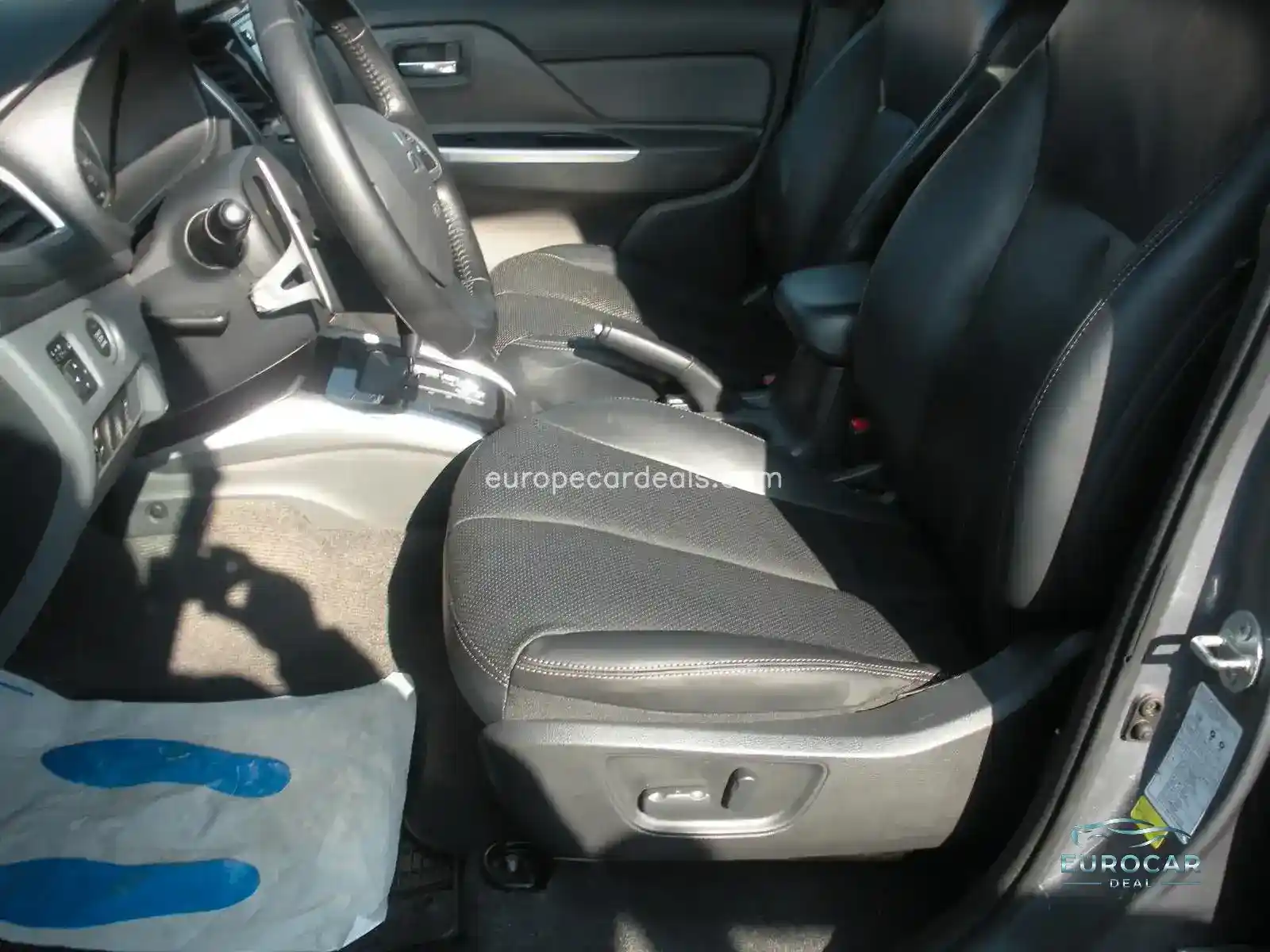 Mitsubishi L200
