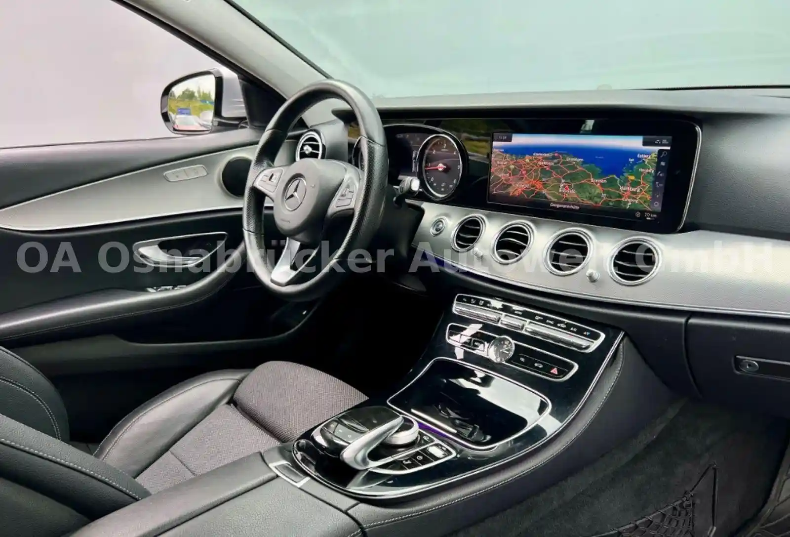 Mercedes-Benz E 220