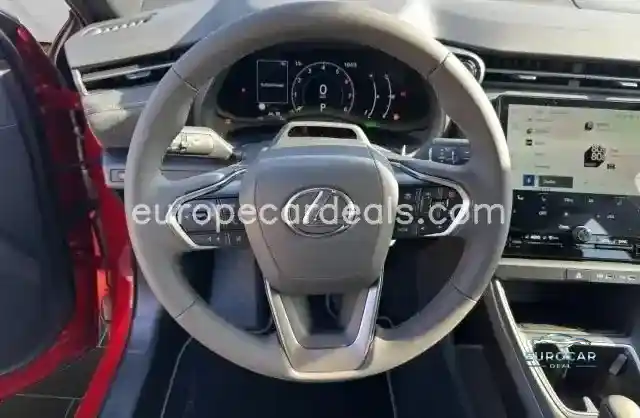 Lexus LBX