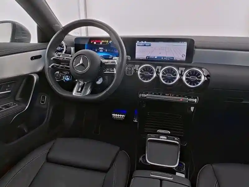 Mercedes-Benz CLA 35 AMG Shooting Brake