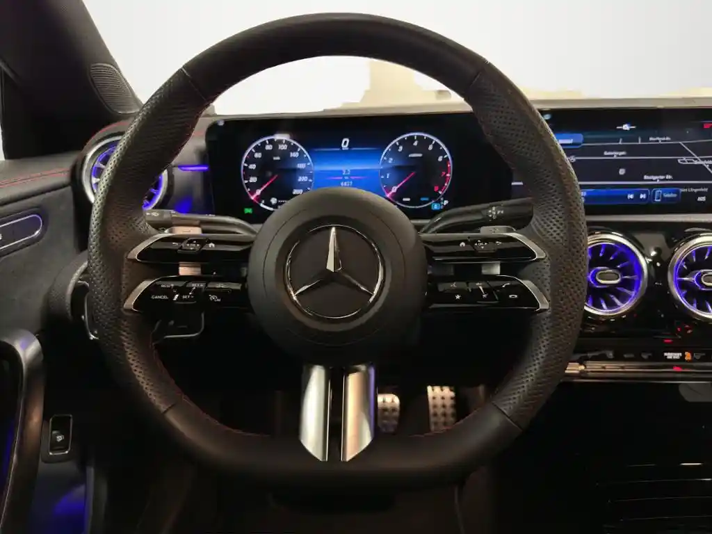 Mercedes-Benz CLA 200