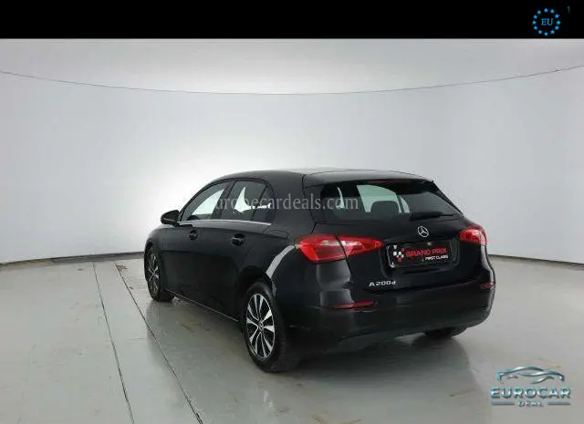 Mercedes-Benz A 200