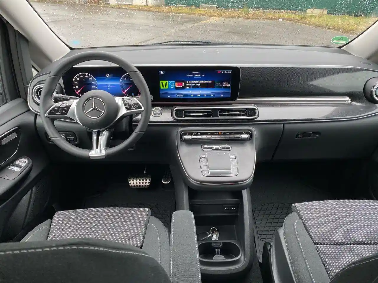 Mercedes-Benz V 250