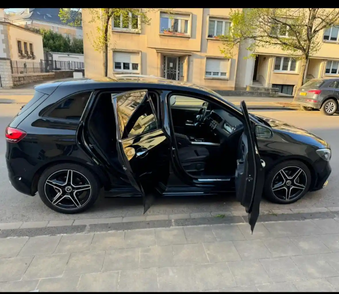 Mercedes-Benz B 200