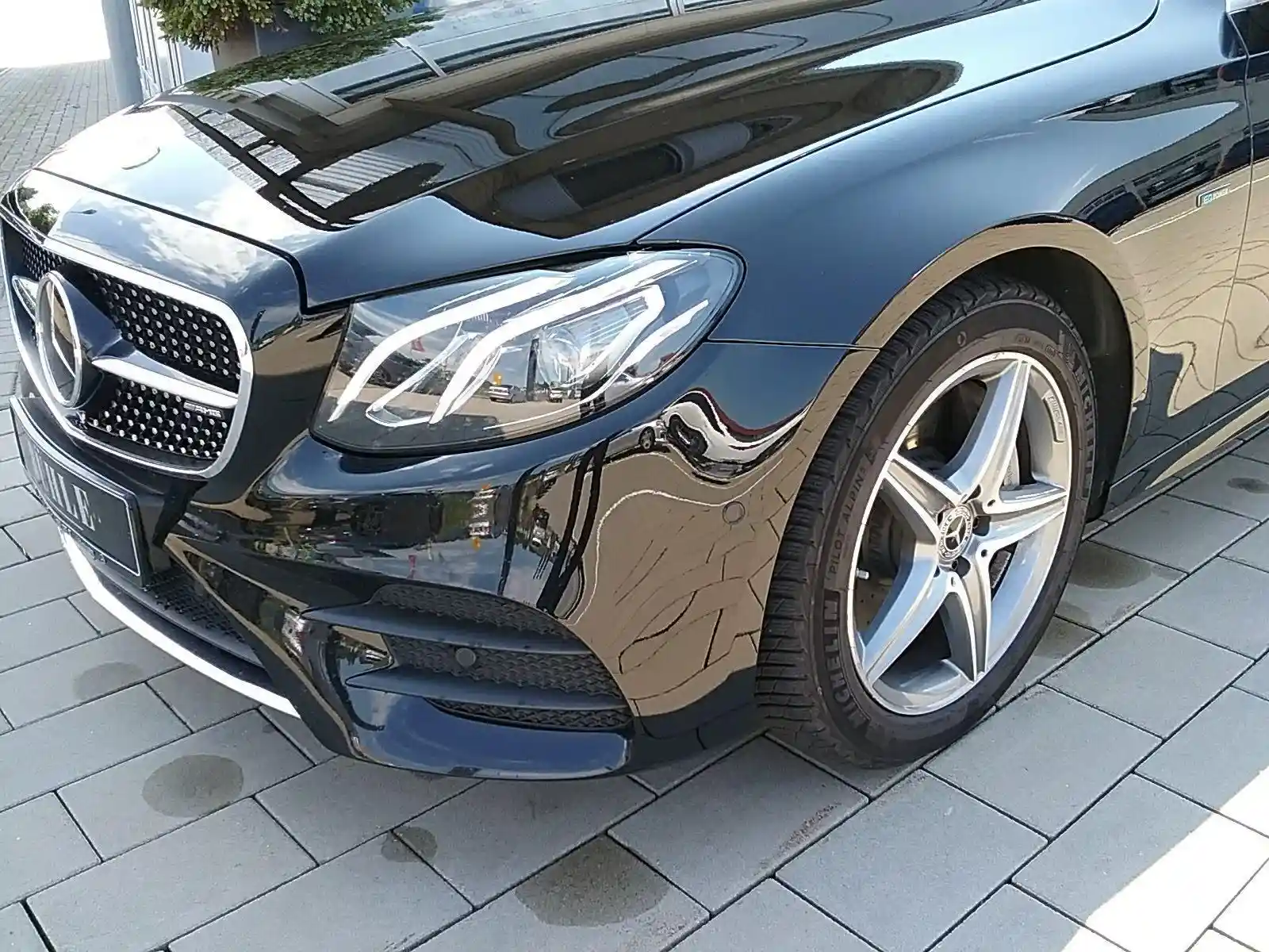 Mercedes-Benz E 300