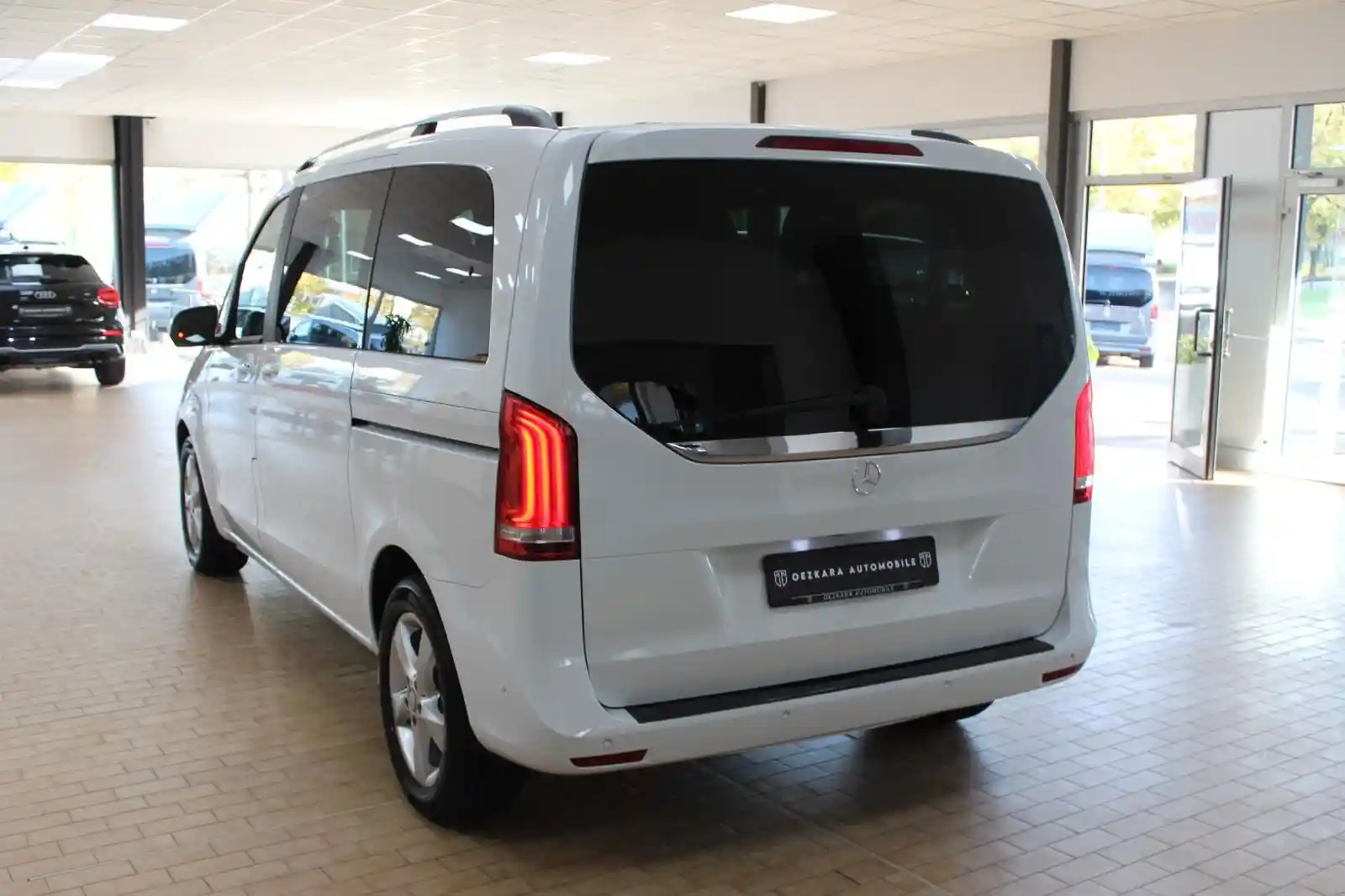 Mercedes-Benz V 250