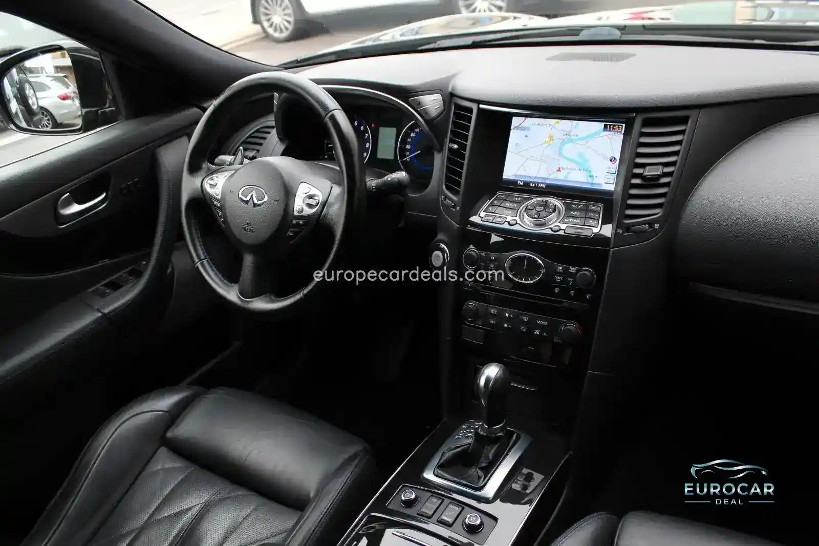 Infiniti QX70