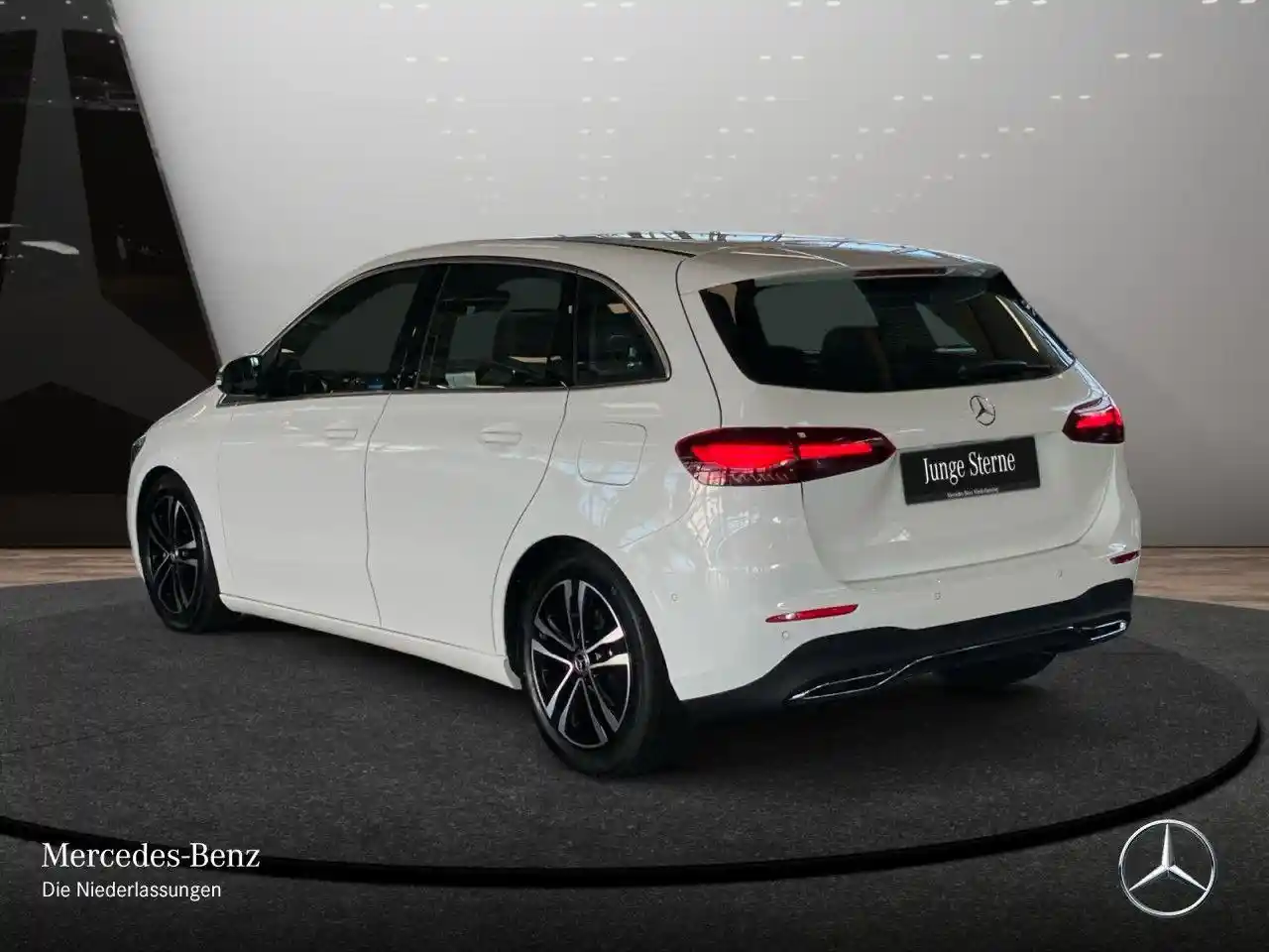 Mercedes-Benz B 200