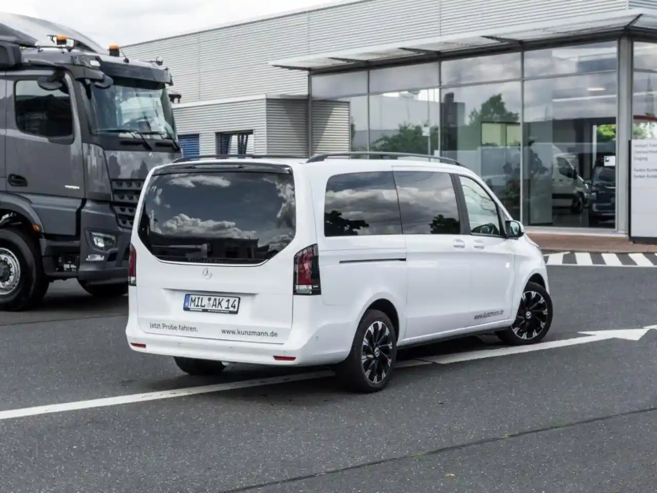 Mercedes-Benz V 250