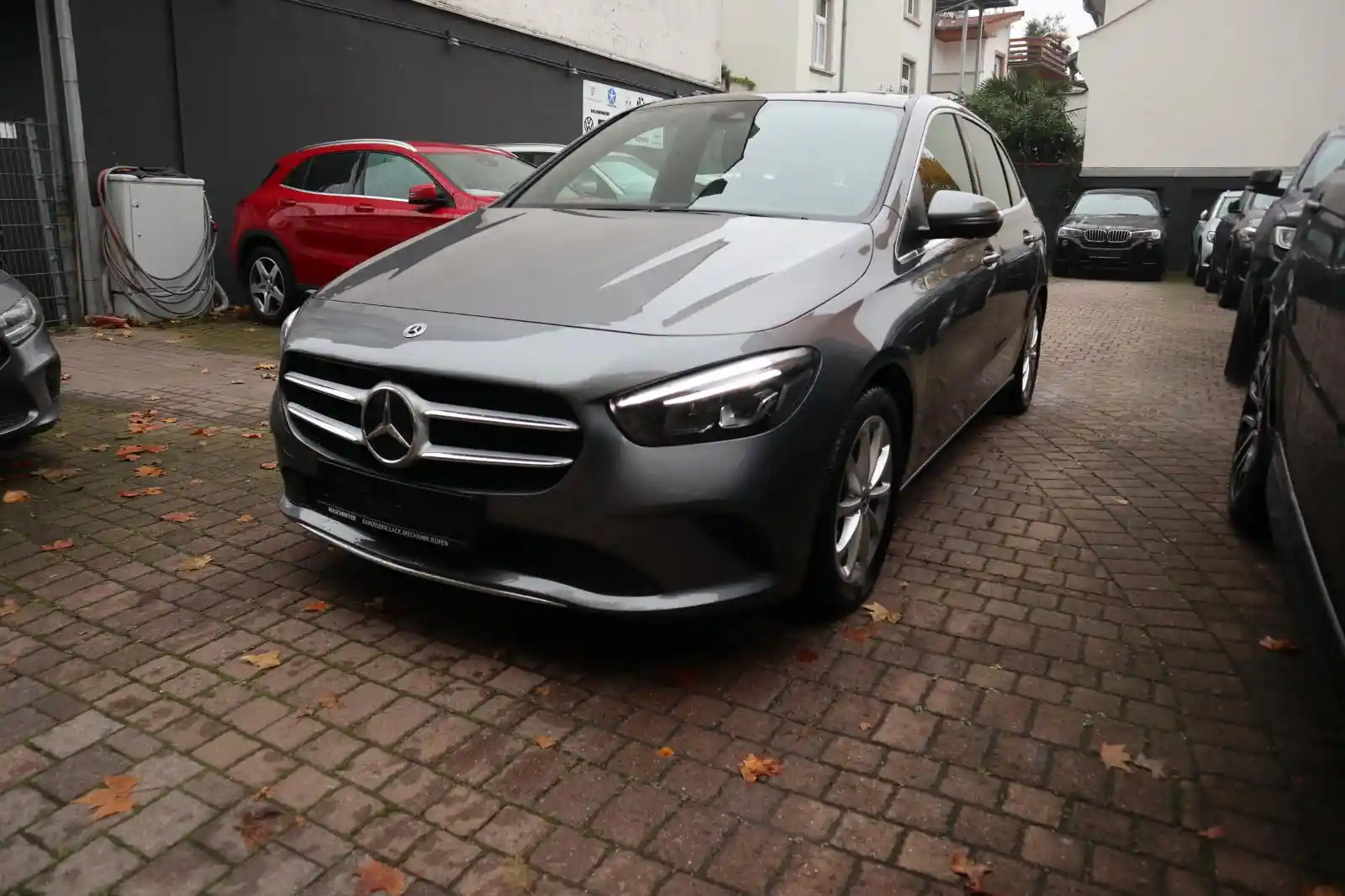 Mercedes-Benz B 220