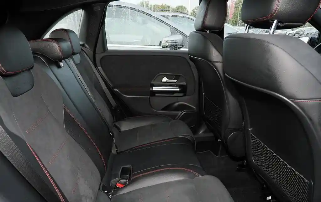 Mercedes-Benz B 200