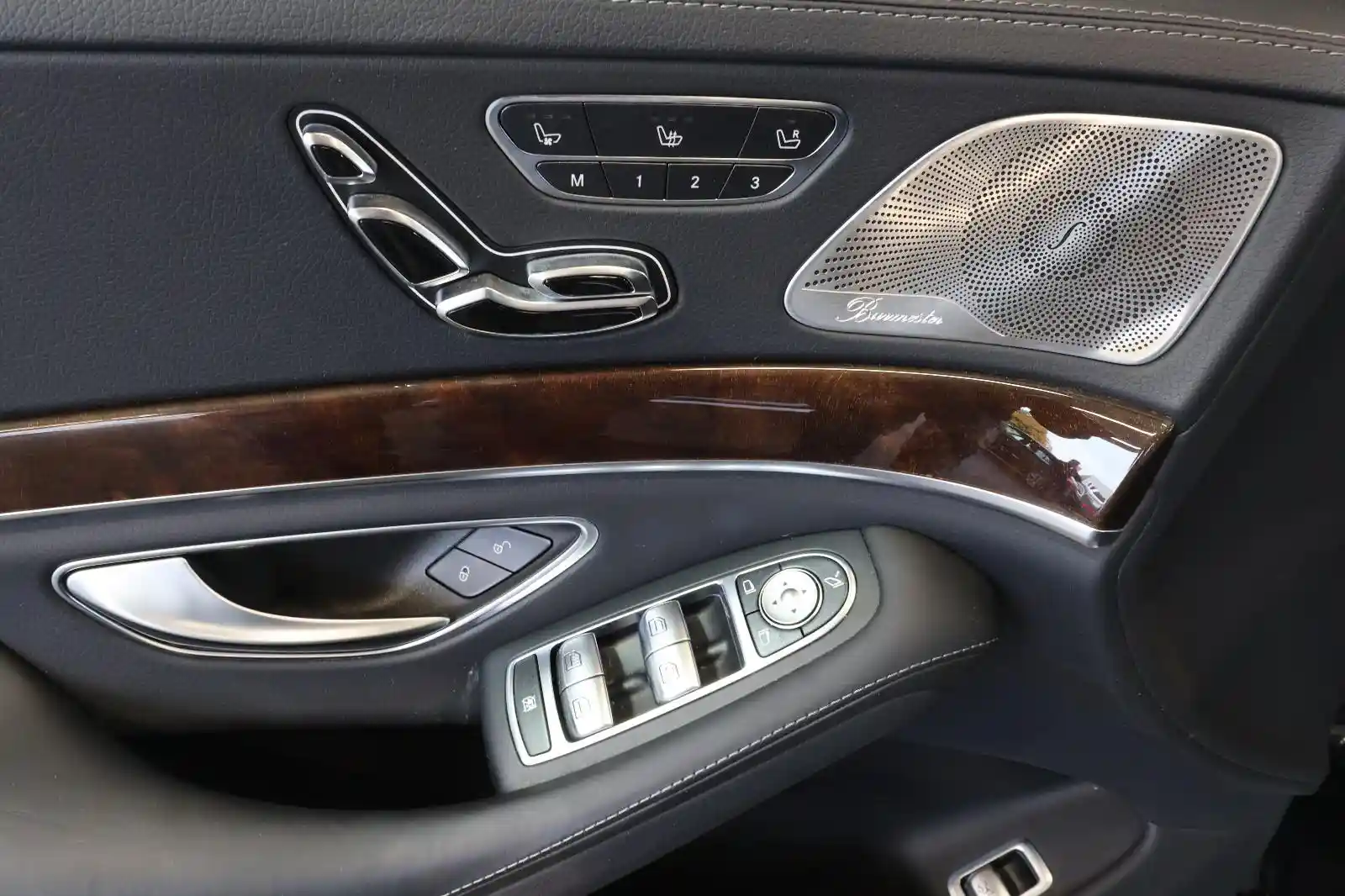 Mercedes-Benz S 560