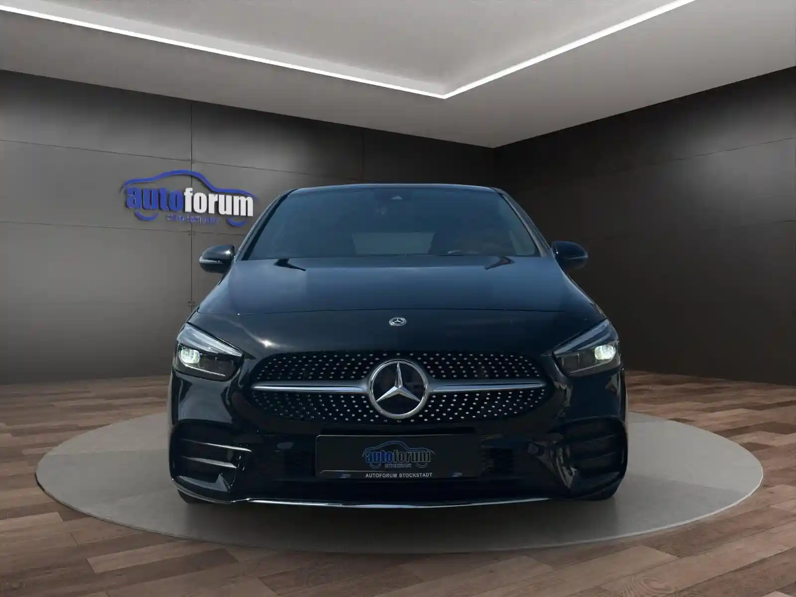 Mercedes-Benz B 220