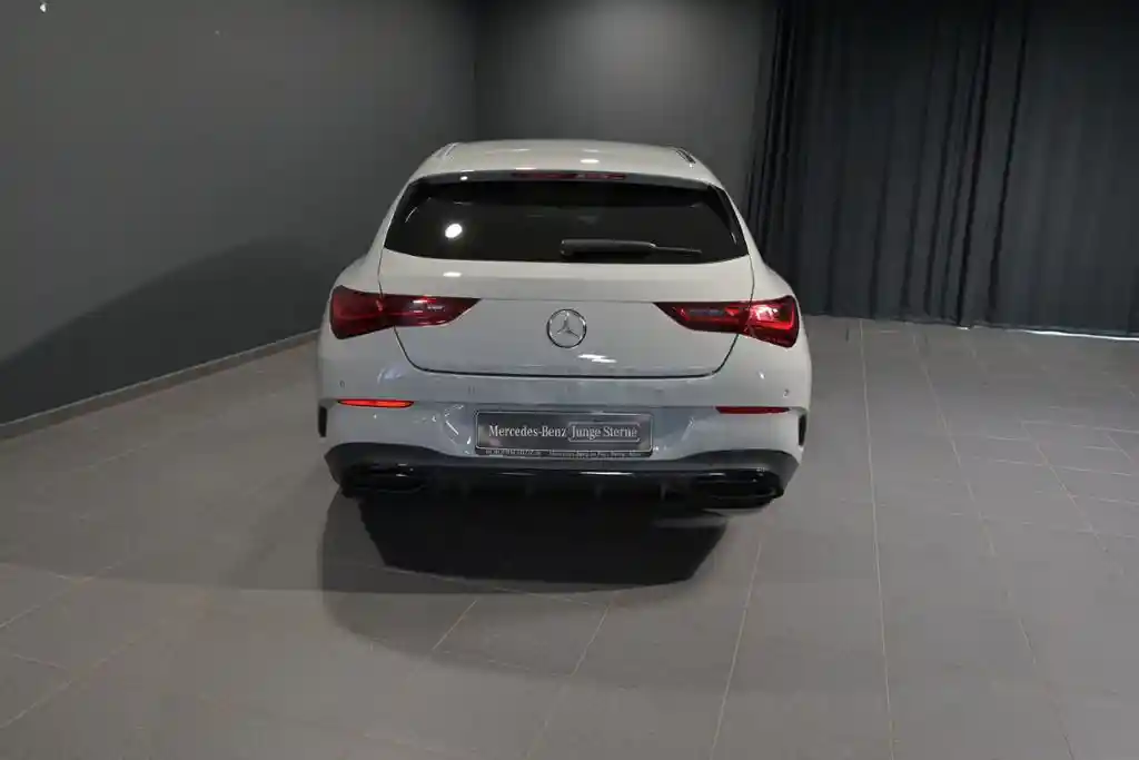Mercedes-Benz CLA 180 Shooting Brake