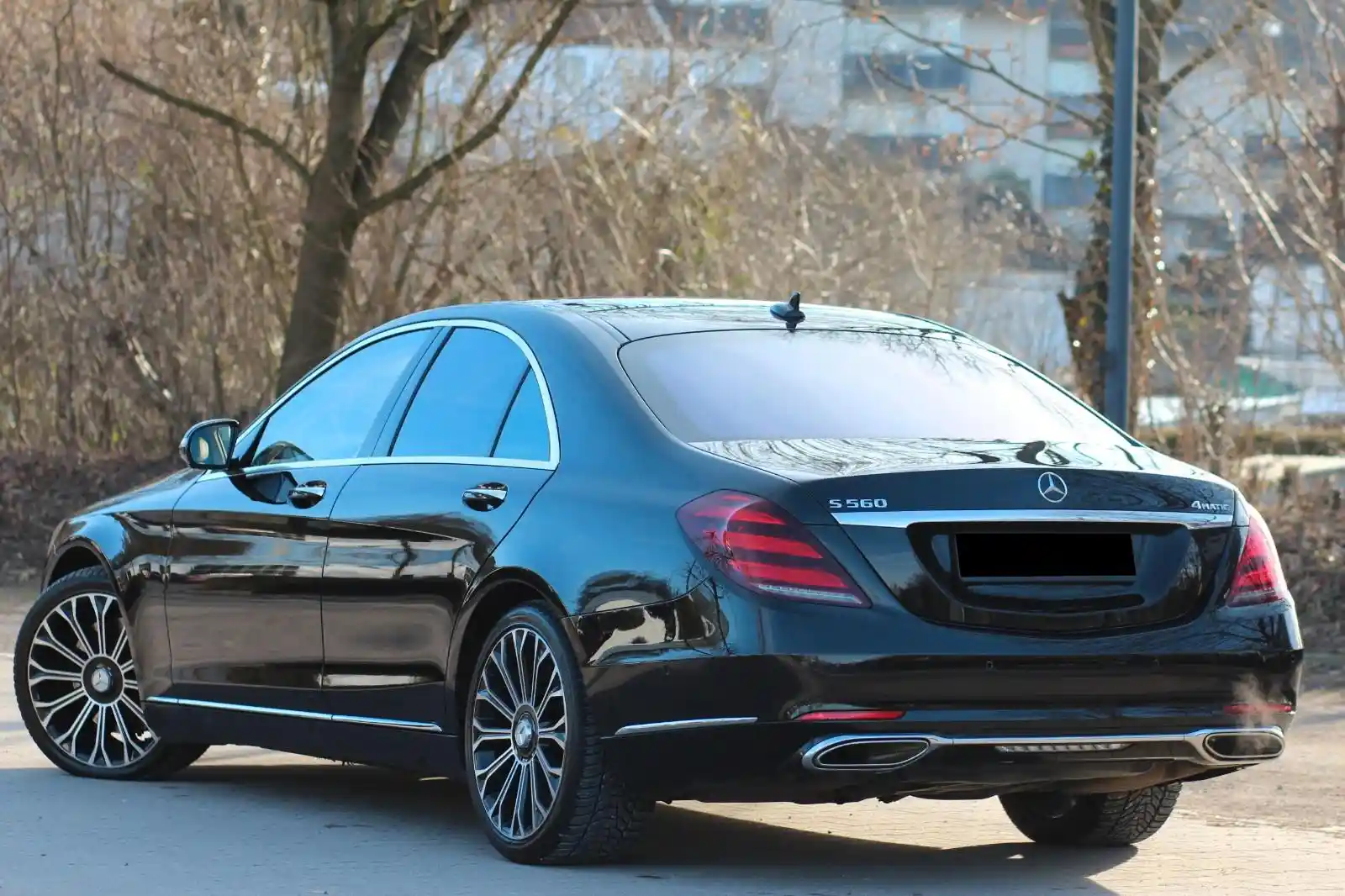 Mercedes-Benz S 560