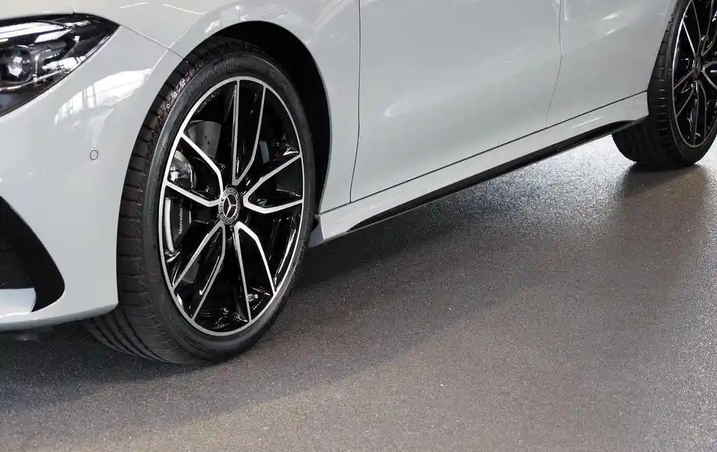 Mercedes-Benz CLA 220