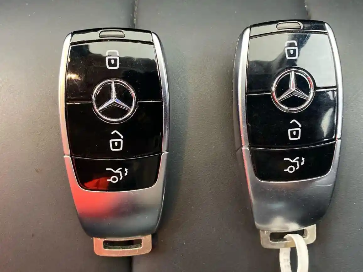 Mercedes-Benz E 400