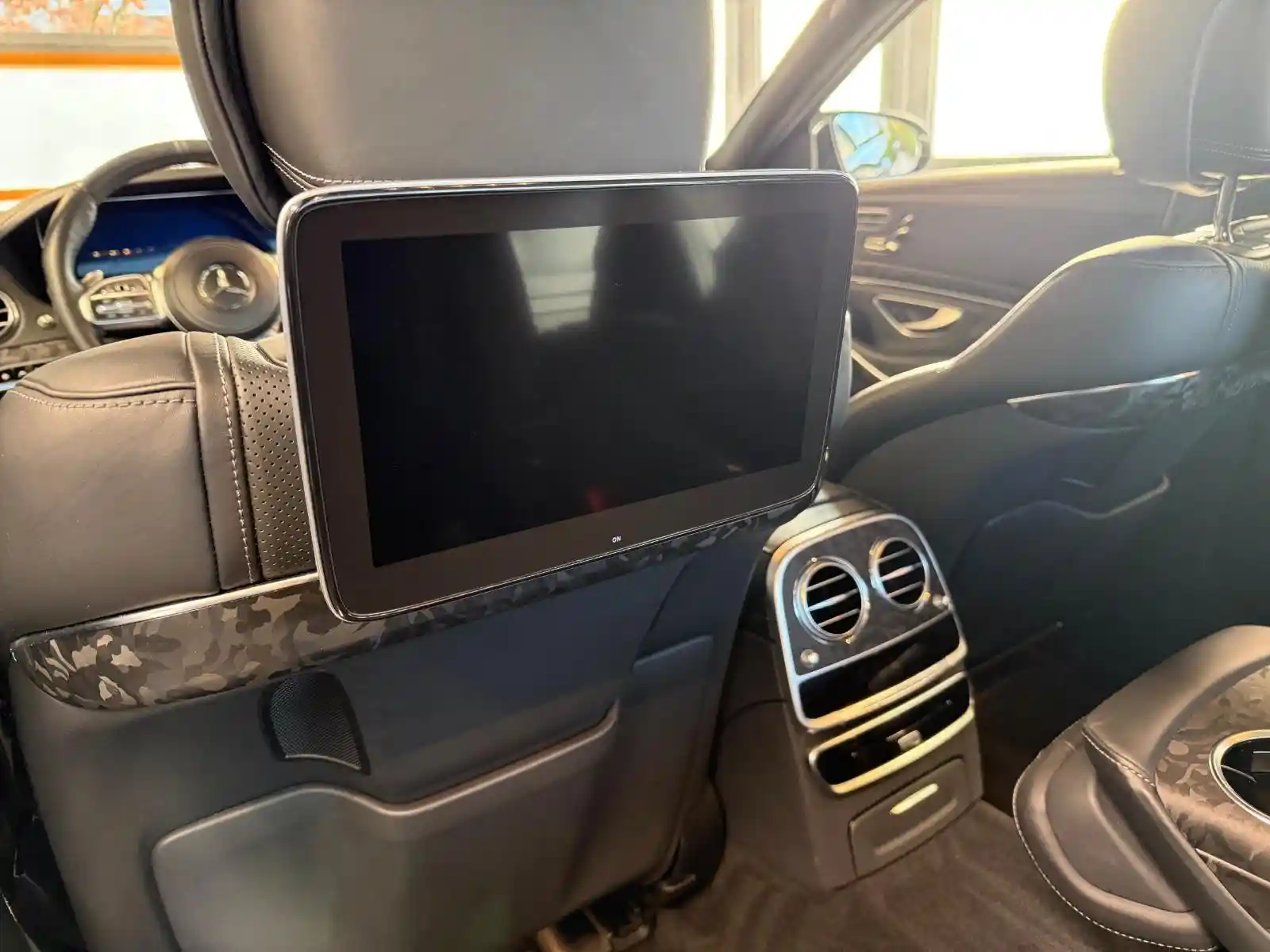 Mercedes-Benz S 560