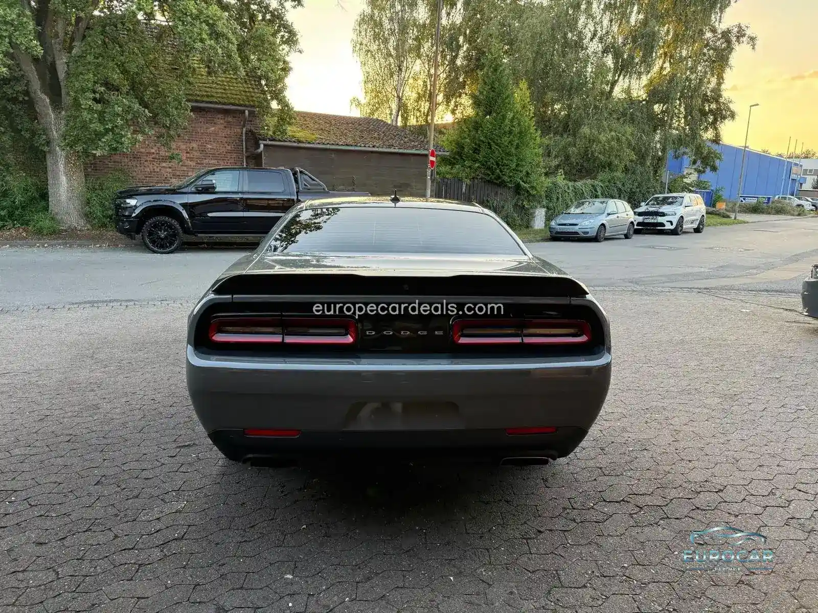 Dodge Challenger