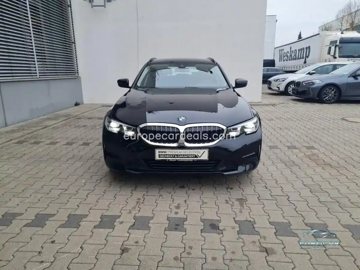 BMW 330