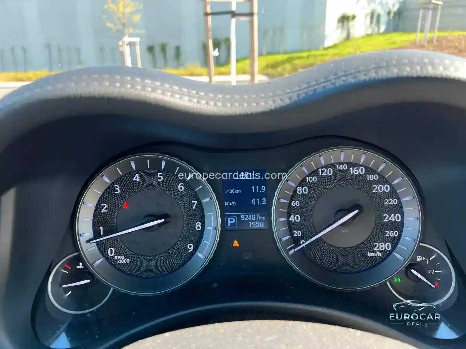 Infiniti Q70