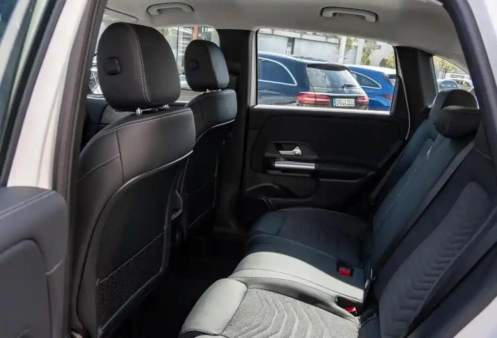 Mercedes-Benz B 200