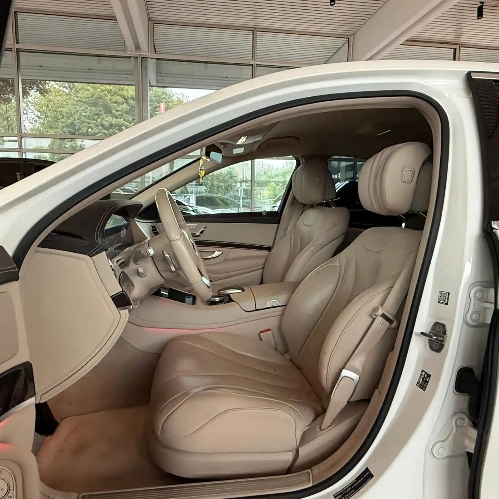 Mercedes-Benz S 400